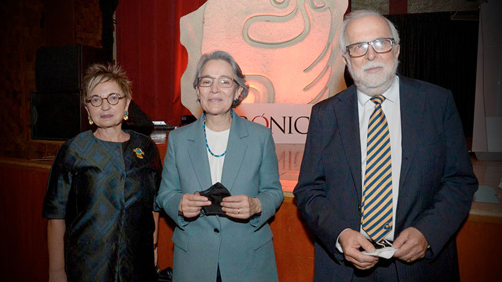 Premio Crónica A Tres Pumas Gaceta Unam 3363