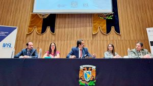 Debaten en la UNAM sobre derecho aéreo internacional - Gaceta UNAM